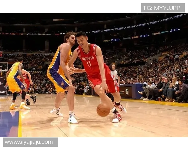 姚明谈伤病经历与复出心路历程分享篮球人生的坚持与挑战