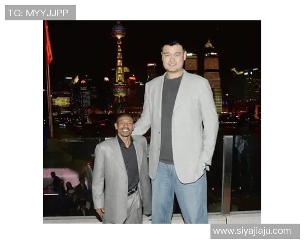 姚明与曾志伟的巅峰对决谁才是娱乐与体育的双料王者