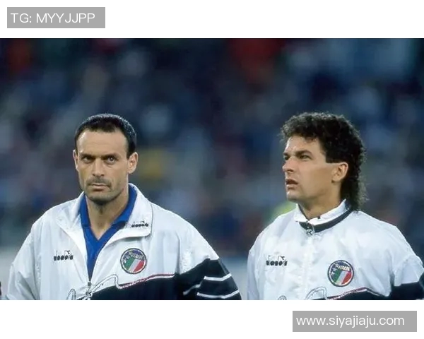 足球明星同框瞬间定格梦想与荣耀的完美时刻