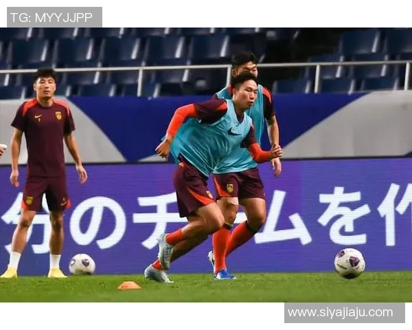 日本足球明星加盟中国联赛引发热议球迷期待精彩对决与文化交流 日本足球明星加盟中国联赛引发热议球迷期待精彩对决与文化交流